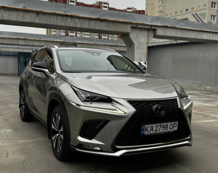 Серый Лексус НХ, объемом двигателя 2 л и пробегом 82 тыс. км за 33000 $, фото 1 на Automoto.ua
