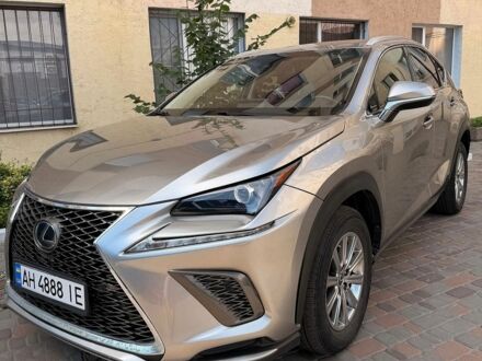Сірий Лексус НХ, об'ємом двигуна 2 л та пробігом 91 тис. км за 30500 $, фото 1 на Automoto.ua