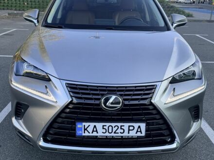 Сірий Лексус НХ, об'ємом двигуна 0 л та пробігом 54 тис. км за 32112 $, фото 1 на Automoto.ua
