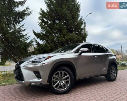 Серый Лексус НХ, объемом двигателя 2.49 л и пробегом 64 тыс. км за 35990 $, фото 1 на Automoto.ua