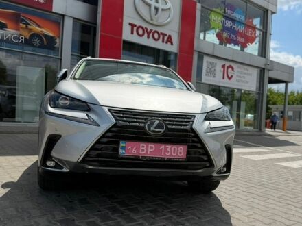 Сірий Лексус НХ, об'ємом двигуна 2 л та пробігом 23 тис. км за 28200 $, фото 1 на Automoto.ua