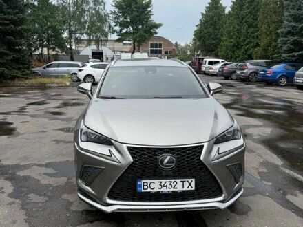 Серый Лексус НХ, объемом двигателя 2 л и пробегом 135 тыс. км за 29000 $, фото 1 на Automoto.ua