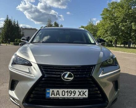 Серый Лексус НХ, объемом двигателя 2 л и пробегом 152 тыс. км за 30900 $, фото 1 на Automoto.ua