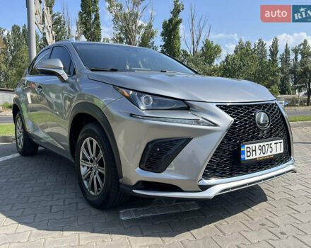Серый Лексус НХ, объемом двигателя 2 л и пробегом 77 тыс. км за 27000 $, фото 1 на Automoto.ua