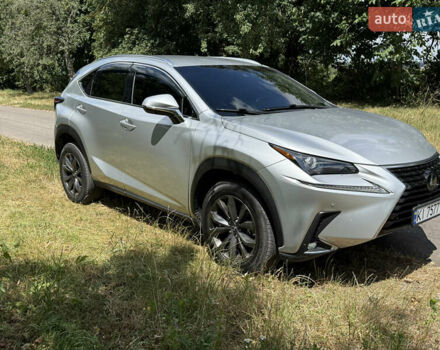 Сірий Лексус НХ, об'ємом двигуна 2 л та пробігом 57 тис. км за 25900 $, фото 1 на Automoto.ua