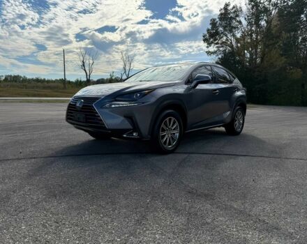 Серый Лексус НХ, объемом двигателя 2 л и пробегом 41 тыс. км за 14500 $, фото 1 на Automoto.ua