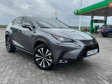 Сірий Лексус НХ, об'ємом двигуна 2 л та пробігом 76 тис. км за 25900 $, фото 1 на Automoto.ua