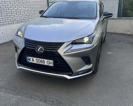 Серый Лексус НХ, объемом двигателя 2 л и пробегом 33 тыс. км за 39200 $, фото 1 на Automoto.ua