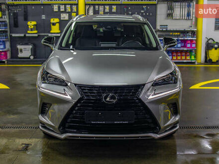 Серый Лексус НХ, объемом двигателя 2 л и пробегом 29 тыс. км за 33800 $, фото 1 на Automoto.ua