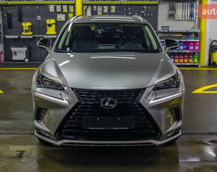 Серый Лексус НХ, объемом двигателя 2 л и пробегом 29 тыс. км за 33800 $, фото 1 на Automoto.ua