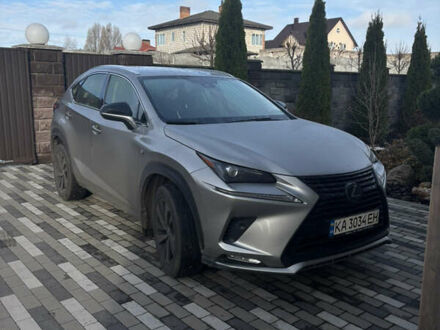 Сірий Лексус НХ, об'ємом двигуна 1.99 л та пробігом 100 тис. км за 38000 $, фото 1 на Automoto.ua