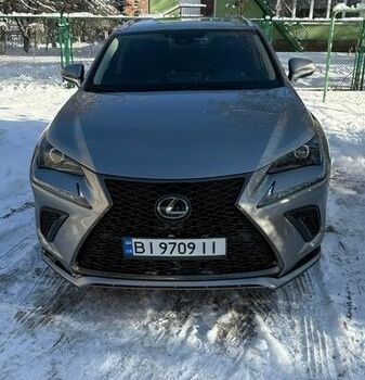 Серый Лексус НХ, объемом двигателя 2 л и пробегом 11 тыс. км за 35000 $, фото 1 на Automoto.ua