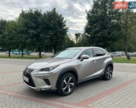 Серый Лексус НХ, объемом двигателя 2 л и пробегом 85 тыс. км за 30500 $, фото 1 на Automoto.ua