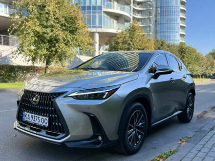 Лексус НХ 2022 в Киеве на Automoto.ua Серый Лексус НХ, объемом двигателя 2.49 л и пробегом 15 тыс. км за 48500 $, фото 1 на Automoto.ua