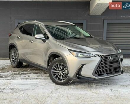 Серый Лексус НХ, объемом двигателя 2.49 л и пробегом 42 тыс. км за 36500 $, фото 1 на Automoto.ua