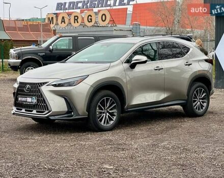 Сірий Лексус НХ, об'ємом двигуна 2.5 л та пробігом 23 тис. км за 52500 $, фото 1 на Automoto.ua