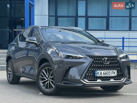 Лексус НХ 2023 в Киеве на Automoto.ua Серый Лексус НХ, объемом двигателя 1.99 л и пробегом 20 тыс. км за 43500 $, фото 1 на Automoto.ua