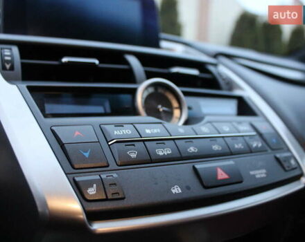 Синій Лексус НХ, об'ємом двигуна 2 л та пробігом 34 тис. км за 28990 $, фото 92 на Automoto.ua