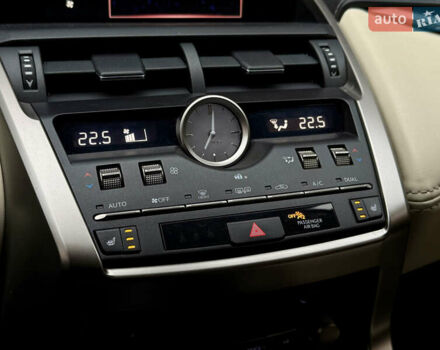 Синій Лексус НХ, об'ємом двигуна 2 л та пробігом 73 тис. км за 31500 $, фото 26 на Automoto.ua