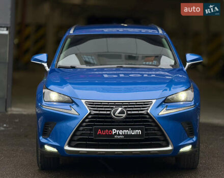 Синій Лексус НХ, об'ємом двигуна 2 л та пробігом 73 тис. км за 31500 $, фото 3 на Automoto.ua