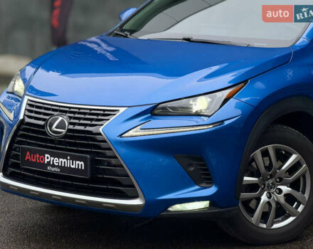 Синій Лексус НХ, об'ємом двигуна 2 л та пробігом 73 тис. км за 31500 $, фото 1 на Automoto.ua