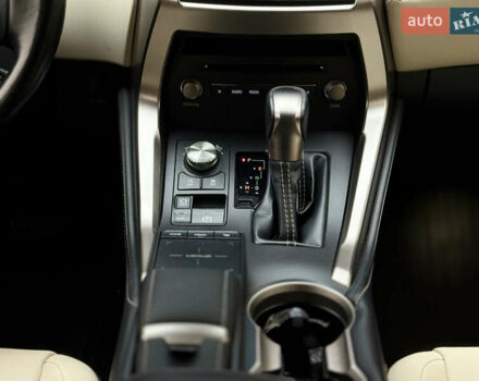 Синій Лексус НХ, об'ємом двигуна 2 л та пробігом 73 тис. км за 31500 $, фото 28 на Automoto.ua