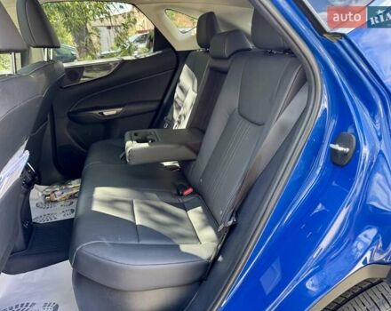 Синій Лексус НХ, об'ємом двигуна 2.49 л та пробігом 28 тис. км за 51990 $, фото 18 на Automoto.ua