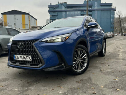 Синий Лексус НХ, объемом двигателя 2.5 л и пробегом 22 тыс. км за 52999 $, фото 1 на Automoto.ua