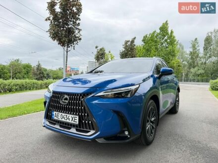 Синий Лексус НХ, объемом двигателя 2.5 л и пробегом 9 тыс. км за 42700 $, фото 1 на Automoto.ua