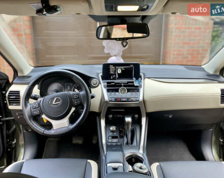 Зеленый Лексус НХ, объемом двигателя 1.99 л и пробегом 43 тыс. км за 35800 $, фото 7 на Automoto.ua