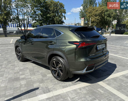 Зелений Лексус НХ, об'ємом двигуна 2 л та пробігом 15 тис. км за 38000 $, фото 3 на Automoto.ua