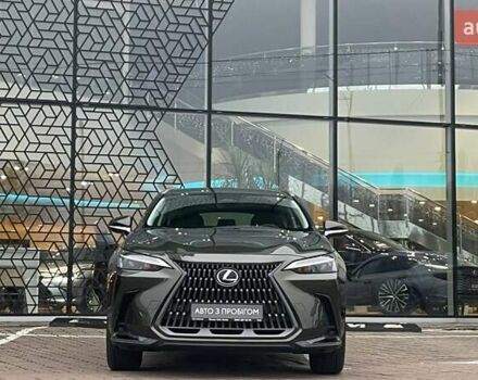 Зеленый Лексус НХ, объемом двигателя 1.99 л и пробегом 45 тыс. км за 40326 $, фото 4 на Automoto.ua