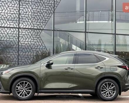 Зеленый Лексус НХ, объемом двигателя 2.49 л и пробегом 31 тыс. км за 49228 $, фото 2 на Automoto.ua