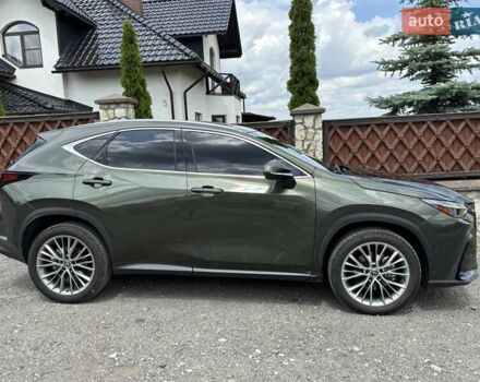 Зелений Лексус НХ, об'ємом двигуна 2.49 л та пробігом 37 тис. км за 61700 $, фото 2 на Automoto.ua
