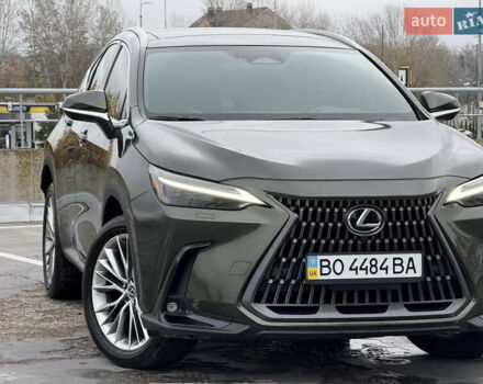 Зеленый Лексус НХ, объемом двигателя 2.49 л и пробегом 40 тыс. км за 59900 $, фото 4 на Automoto.ua