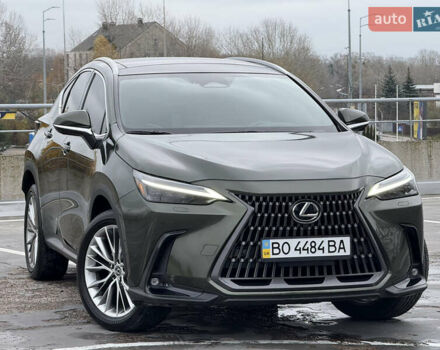 Зеленый Лексус НХ, объемом двигателя 2.49 л и пробегом 40 тыс. км за 59900 $, фото 2 на Automoto.ua