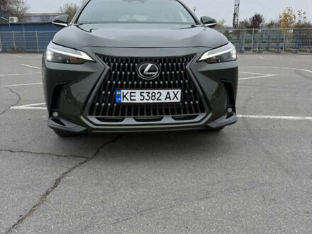 Зеленый Лексус НХ, объемом двигателя 2.49 л и пробегом 8 тыс. км за 46700 $, фото 1 на Automoto.ua