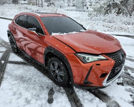 Оранжевый Лексус НХ, объемом двигателя 2 л и пробегом 79 тыс. км за 12500 $, фото 1 на Automoto.ua