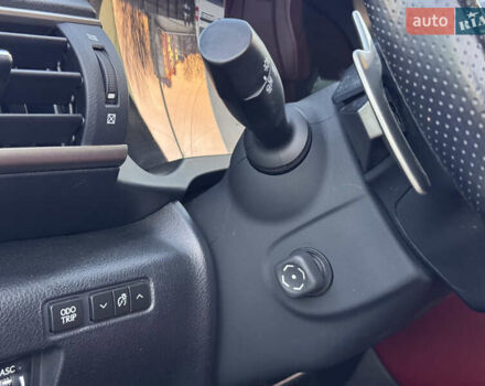 Серый Лексус РС, объемом двигателя 2 л и пробегом 62 тыс. км за 23850 $, фото 46 на Automoto.ua