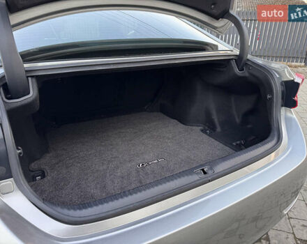 Серый Лексус РС, объемом двигателя 2 л и пробегом 62 тыс. км за 23850 $, фото 66 на Automoto.ua