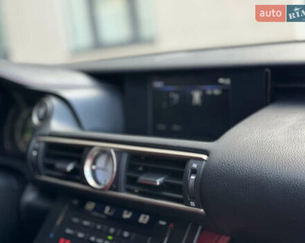 Сірий Лексус РС, об'ємом двигуна 2 л та пробігом 43 тис. км за 26600 $, фото 25 на Automoto.ua