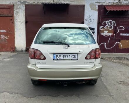 Белый Лексус РХ, объемом двигателя 3 л и пробегом 240 тыс. км за 7100 $, фото 2 на Automoto.ua