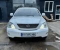 Белый Лексус РХ, объемом двигателя 3.3 л и пробегом 239 тыс. км за 8800 $, фото 1 на Automoto.ua