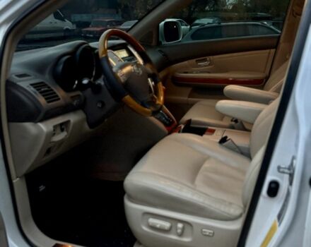 Белый Лексус РХ, объемом двигателя 3.3 л и пробегом 239 тыс. км за 8800 $, фото 6 на Automoto.ua