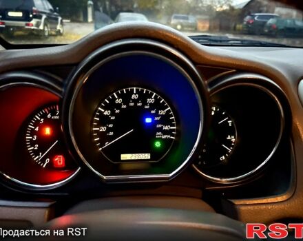 Белый Лексус РХ, объемом двигателя 3.3 л и пробегом 239 тыс. км за 8800 $, фото 7 на Automoto.ua