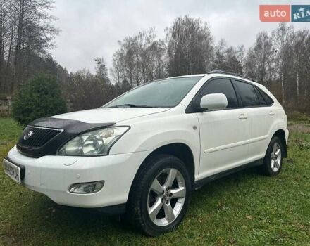 Белый Лексус РХ, объемом двигателя 3.3 л и пробегом 272 тыс. км за 7700 $, фото 1 на Automoto.ua