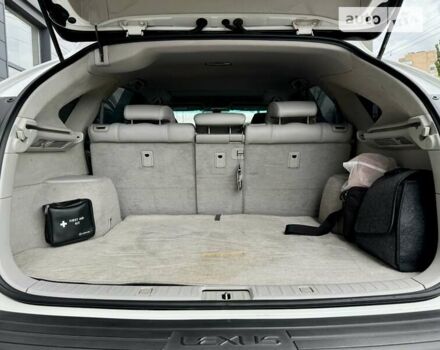 Белый Лексус РХ, объемом двигателя 3.46 л и пробегом 180 тыс. км за 10999 $, фото 53 на Automoto.ua