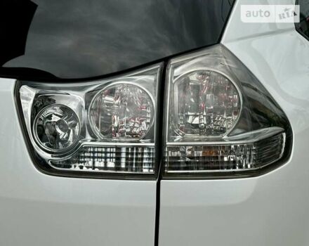 Белый Лексус РХ, объемом двигателя 3.46 л и пробегом 180 тыс. км за 10999 $, фото 25 на Automoto.ua