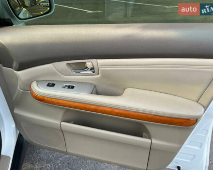 Белый Лексус РХ, объемом двигателя 3.46 л и пробегом 142 тыс. км за 11900 $, фото 7 на Automoto.ua