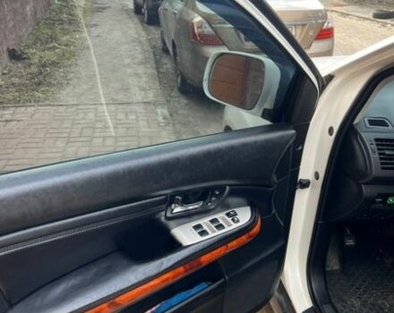 Белый Лексус РХ, объемом двигателя 3.3 л и пробегом 299 тыс. км за 10800 $, фото 7 на Automoto.ua